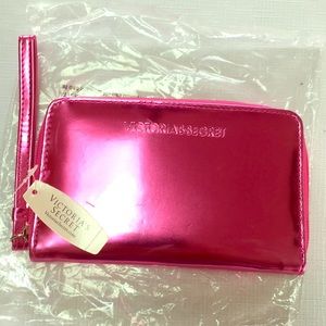 Victoria’s Secret pocketbook